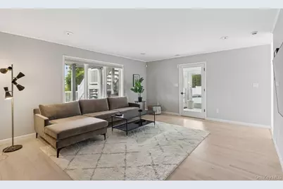 333 Roe Avenue, Patchogue, NY 11772 - Photo 24