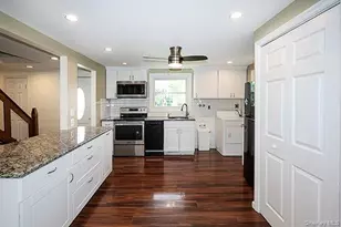 36 Torrey Pine Ln, Medford, NY 11763 - Photo 8