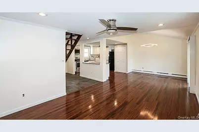 36 Torrey Pine Lane, Medford, NY 11763 - Photo 14