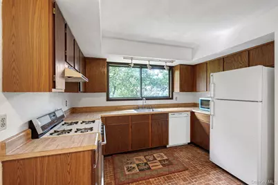 9 Spruce Court, Fishkill, NY 12524 - Photo 12