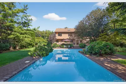 1 Ellen Court, Glen Cove, NY 11542 - Photo 8