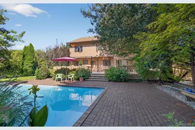 1 Ellen Court, Glen Cove, NY 11542 - Photo 10