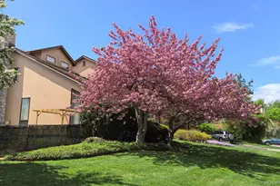 1 Ellen Ct, Glen Cove, NY 11542 - Photo 48