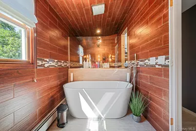 183 Old Country Road, Speonk, NY 11972 - Photo 14