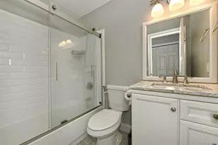 804 Birchwood Park Dr, Middle Island, NY 11953 - Photo 12