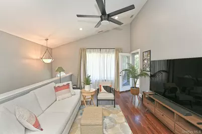 804 Birchwood Park Drive #7, Middle Island, NY 11953 - Photo 6