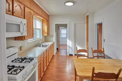 728 Frost Avenue, Peekskill, NY 10566 - Photo 2