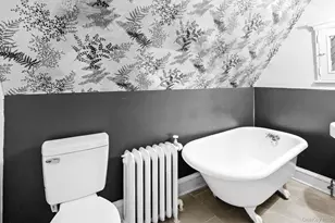 72 Hamilton Ave, New Rochelle, NY 10801 - Photo 18