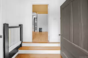 72 Hamilton Ave, New Rochelle, NY 10801 - Photo 2