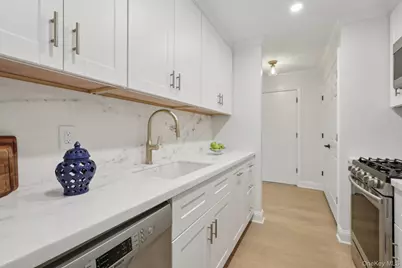 348 Central Park Avenue #C-24, Scarsdale, NY 10583 - Photo 8