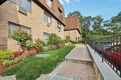 348 Central Park Avenue #C-24, Scarsdale, NY 10583 - Photo 2