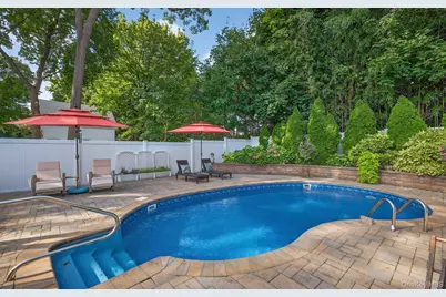 26 Gilbert Street, Northport, NY 11768 - Photo 32