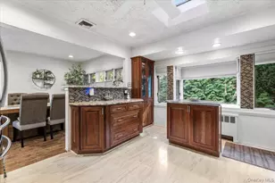 2 Doone Dr, Syosset, NY 11791 - Photo 12