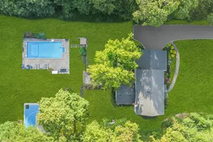 18 Norma Ln, Dix Hills, NY 11746 - Photo 32