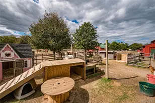 2746 Sound Ave, Riverhead, NY 11901 - Photo 24