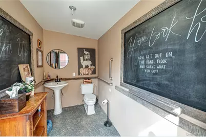 2746 Sound Avenue, Riverhead, NY 11901 - Photo 16