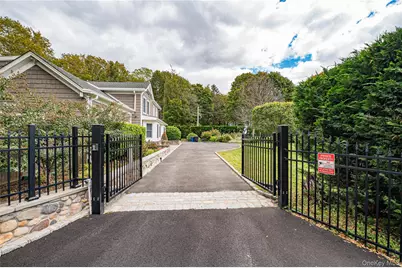 2746 Sound Avenue, Riverhead, NY 11901 - Photo 4