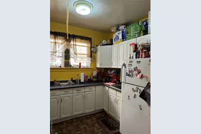 927 E 219th Street, Bronx, NY 10469 - Photo 16