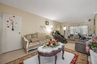 700 Broadway #28, Amityville, NY 11701 - Photo 4