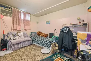 89-48 Pontiac St, Jamaica, NY 11427 - Photo 26