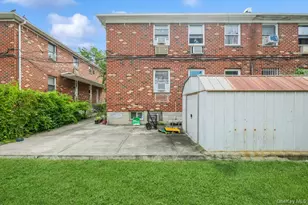 89-48 Pontiac St, Jamaica, NY 11427 - Photo 32