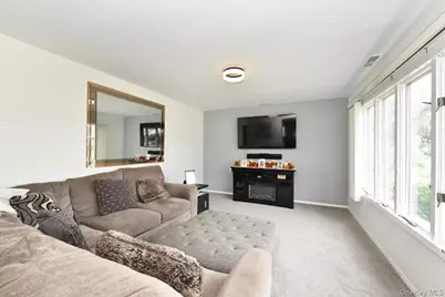 72 Koehl Street, Massapequa Park, NY 11762 - Photo 8