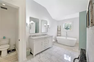 198 S Country Rd, Remsenburg, NY 11960 - Photo 20