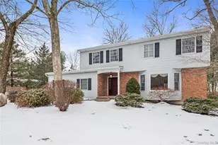 12 Bell Ct, Airmont, NY 10901 - Photo 2