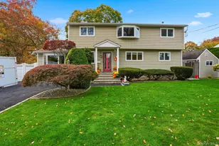 68 Westwood Ave, Deer Park, NY 11729 - Photo 2