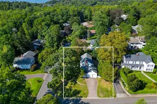 17 Pinewood Rd, Manhasset, NY 11030 - Photo 24