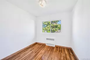 10 Winding Rd, Hicksville, NY 11801 - Photo 10