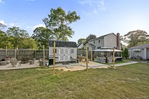 87 Biltmore Dr, Mastic Beach, NY 11951 - Photo 18