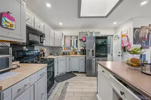 87 Biltmore Dr, Mastic Beach, NY 11951 - Photo 8