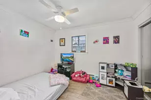 87 Biltmore Dr, Mastic Beach, NY 11951 - Photo 10