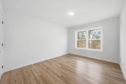 9 Fourth Avenue, Centereach, NY 11720 - Photo 28