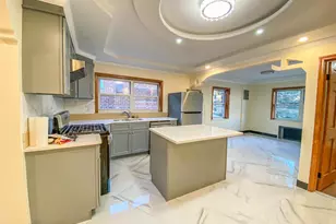 1318 Mace Ave, Bronx, NY 10469 - Photo 18