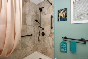 65 Harriet Rd, North Babylon, NY 11703 - Photo 12