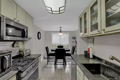 431 Clubhouse Court, Coram, NY 11727 - Photo 10