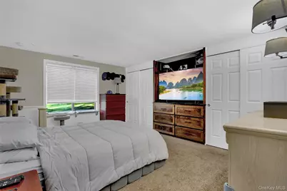 431 Clubhouse Court, Coram, NY 11727 - Photo 12