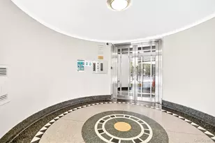 190 E Mosholu Pkwy S, Bronx, NY 10458 - Photo 4