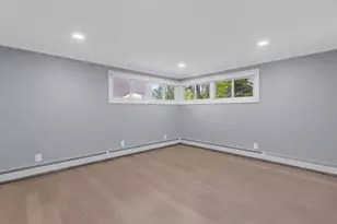 19 Ridge Dr E, Roslyn, NY 11576 - Photo 16