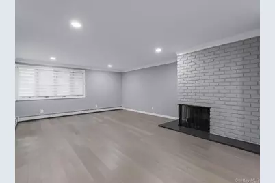 19 Ridge Drive E, Roslyn, NY 11576 - Photo 4