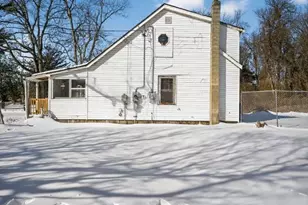 46 Lake Dr, Wyandanch, NY 11798 - Photo 2