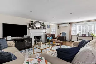 23 Old Westbury Rd, Old Westbury, NY 11568 - Photo 18