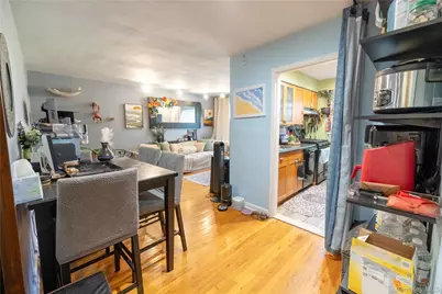 221 Middleneck Road #M-2, Great Neck, NY 11021 - Photo 4