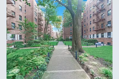 118-66 Metropolitan #5F, Kew Gardens, NY 11415 - Photo 4