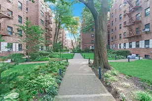 118-66 Metropolitan, Kew Gardens, NY 11415 - Photo 4