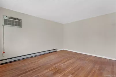 140 Arlington Avenue, Valley Stream, NY 11580 - Photo 6