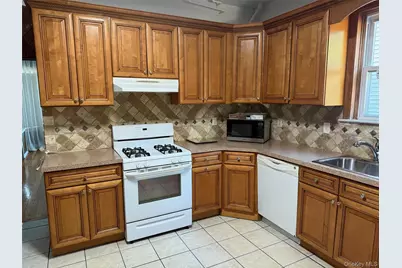 42 Hill Terrace, Yonkers, NY 10701 - Photo 6