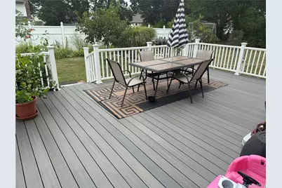 82 Schenectady Avenue, West Babylon, NY 11704 - Photo 10